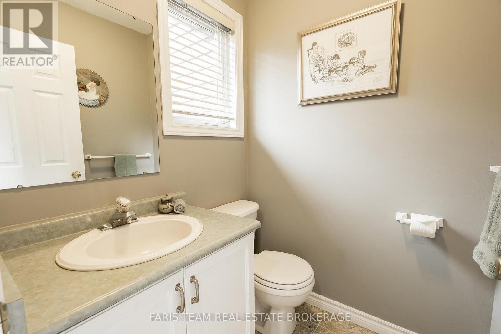 46 GREENWOOD AVENUE - 18