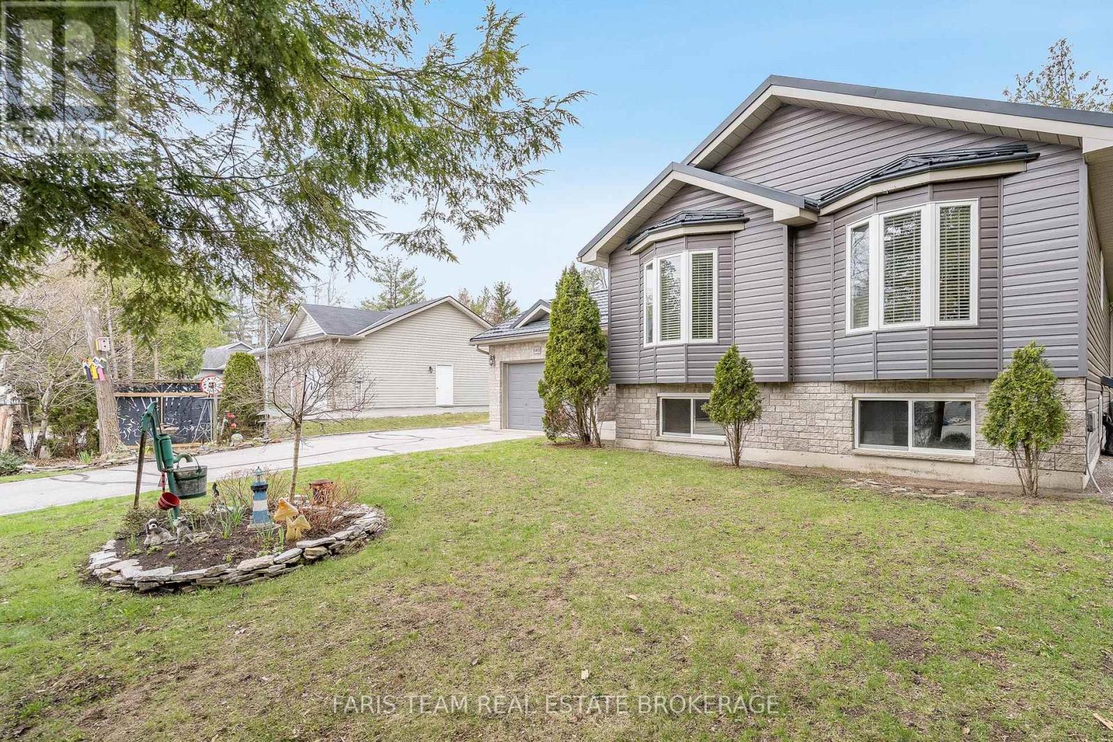 46 GREENWOOD AVENUE - 2