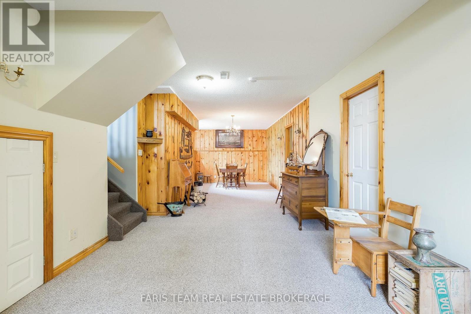 46 GREENWOOD AVENUE - 23