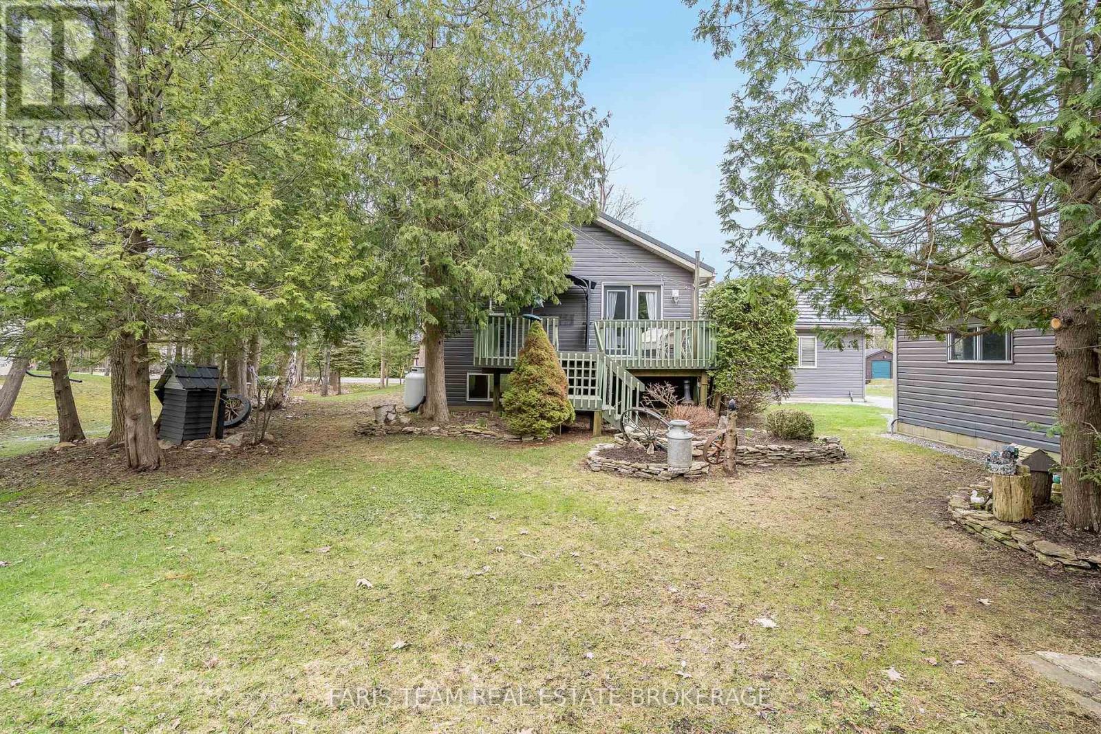 46 GREENWOOD AVENUE - 36