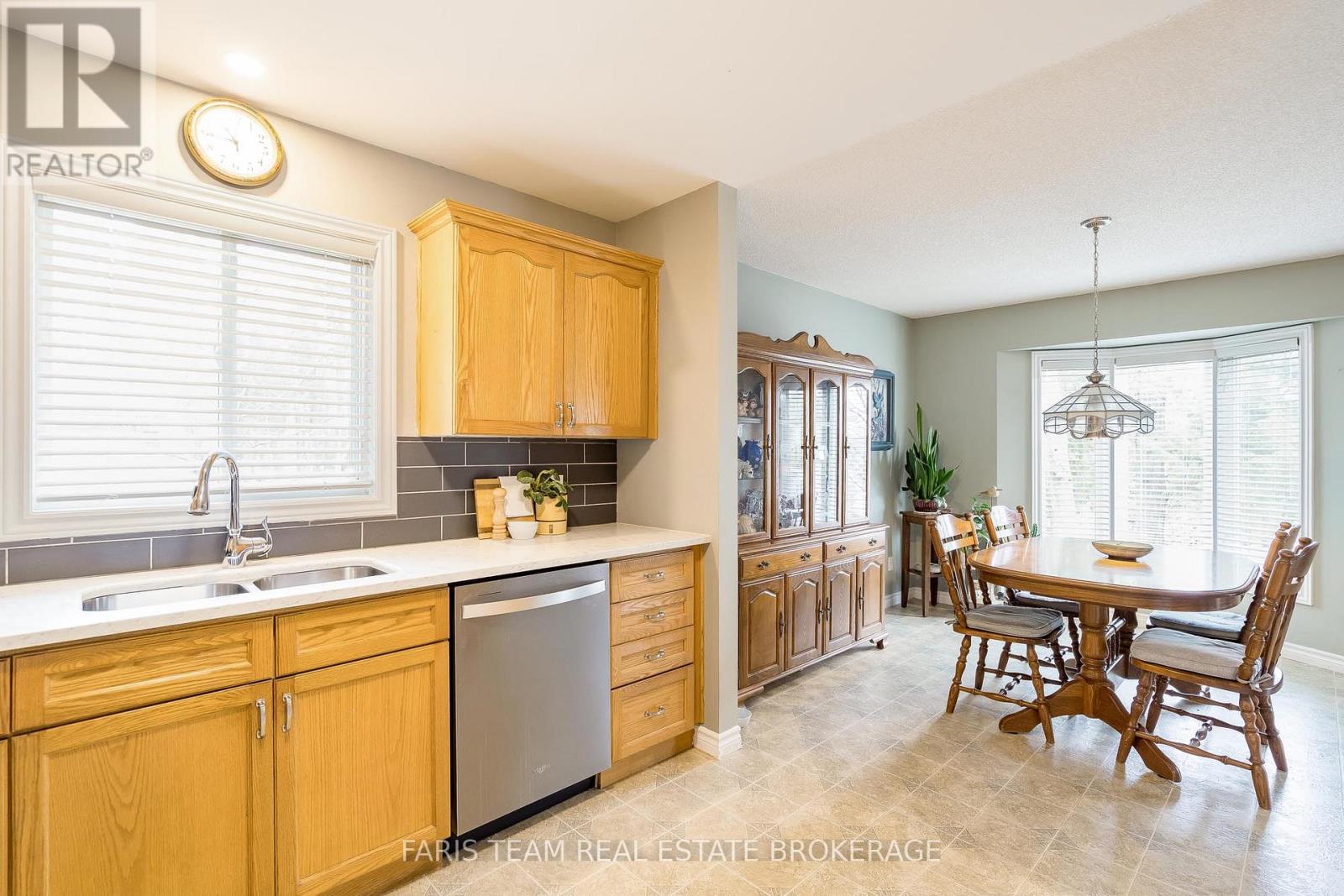 46 GREENWOOD AVENUE - 7