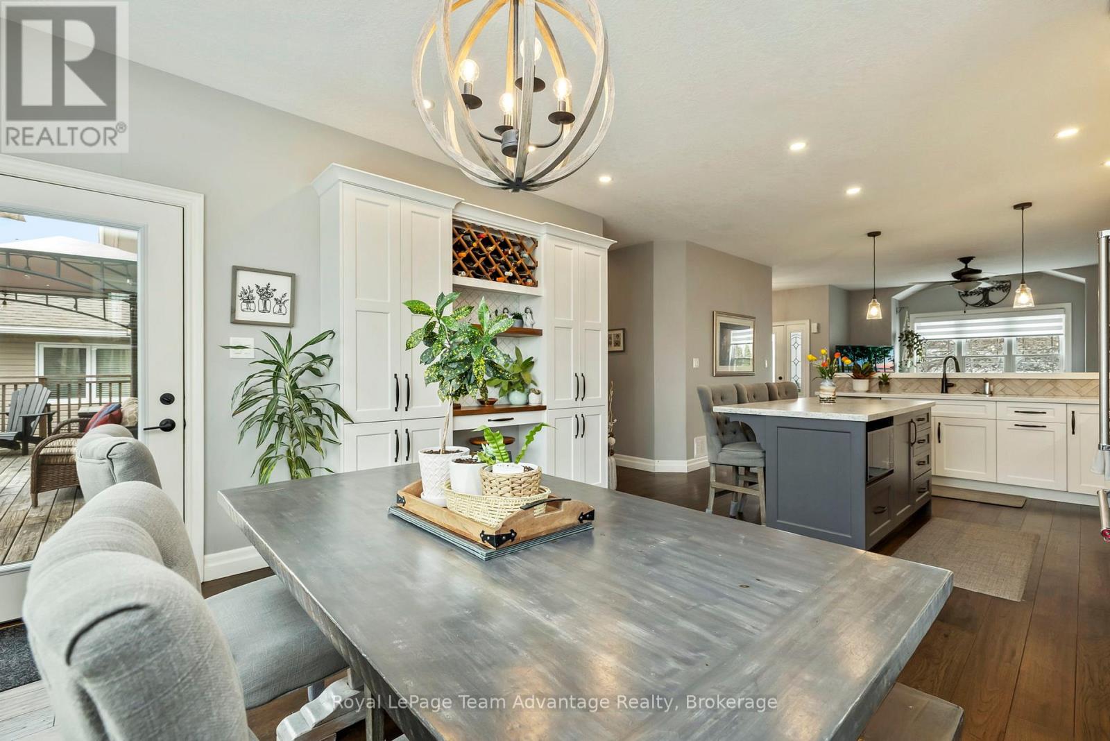 8 AVERY COURT - 11