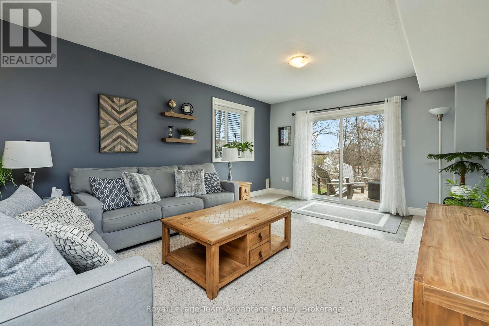 8 AVERY COURT - 28