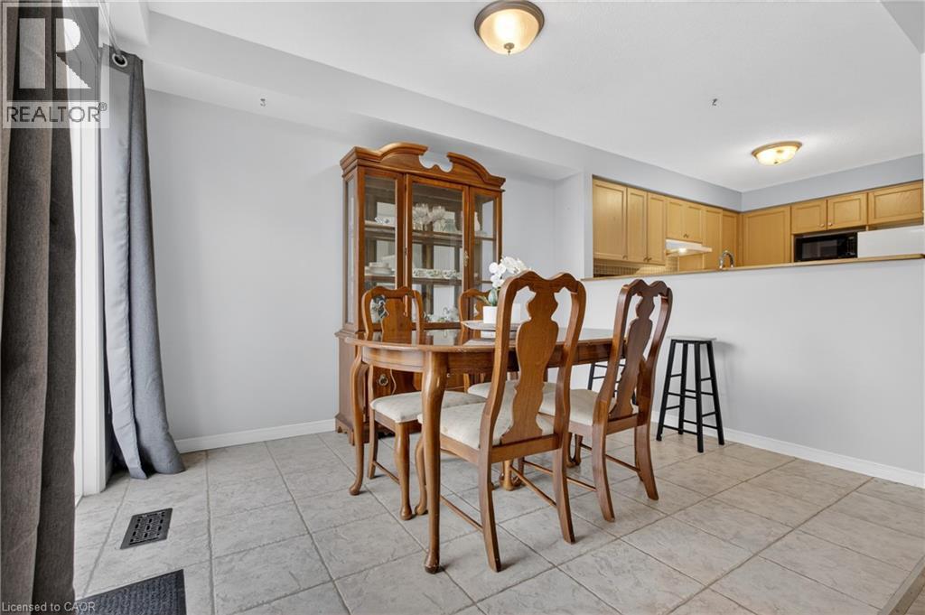 12 FERNCLIFFE Street - 12