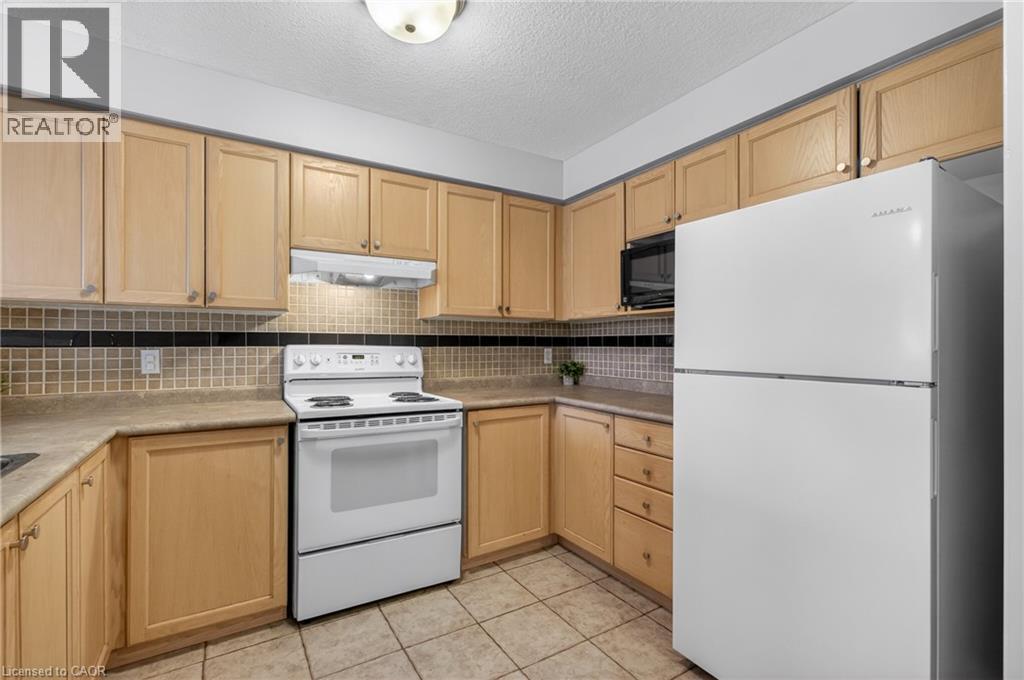 12 FERNCLIFFE Street - 20