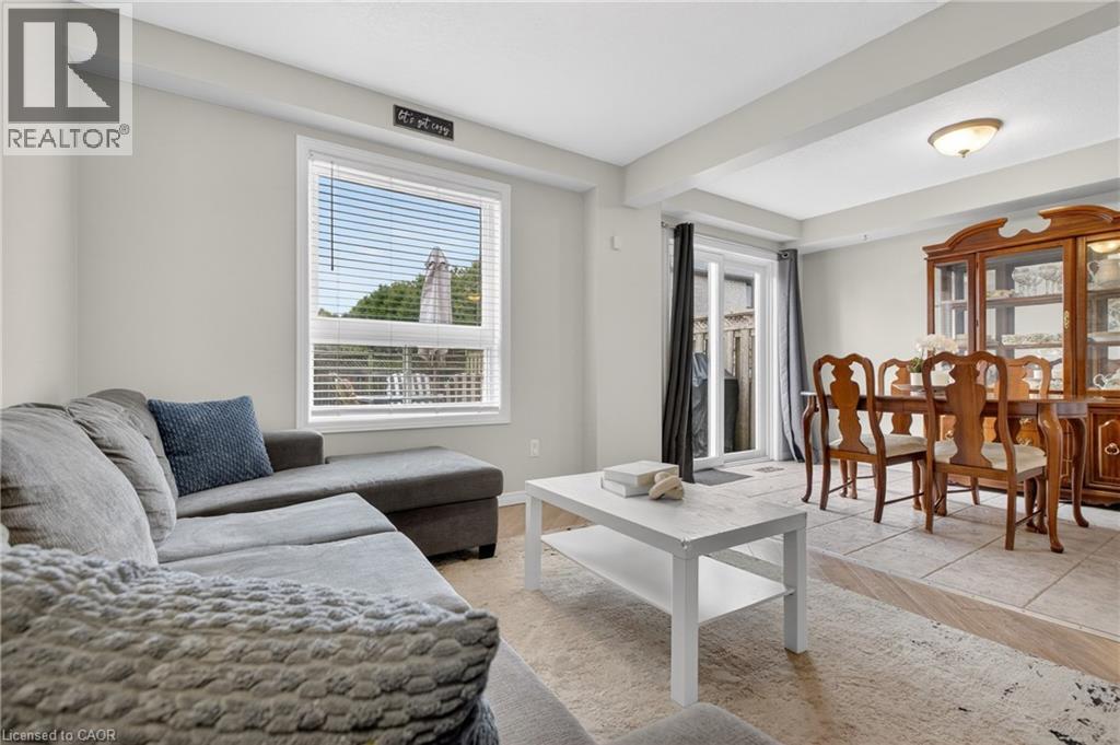 12 FERNCLIFFE Street - 9