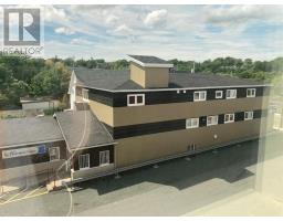 35 Campbell Avenue thumbnail 7