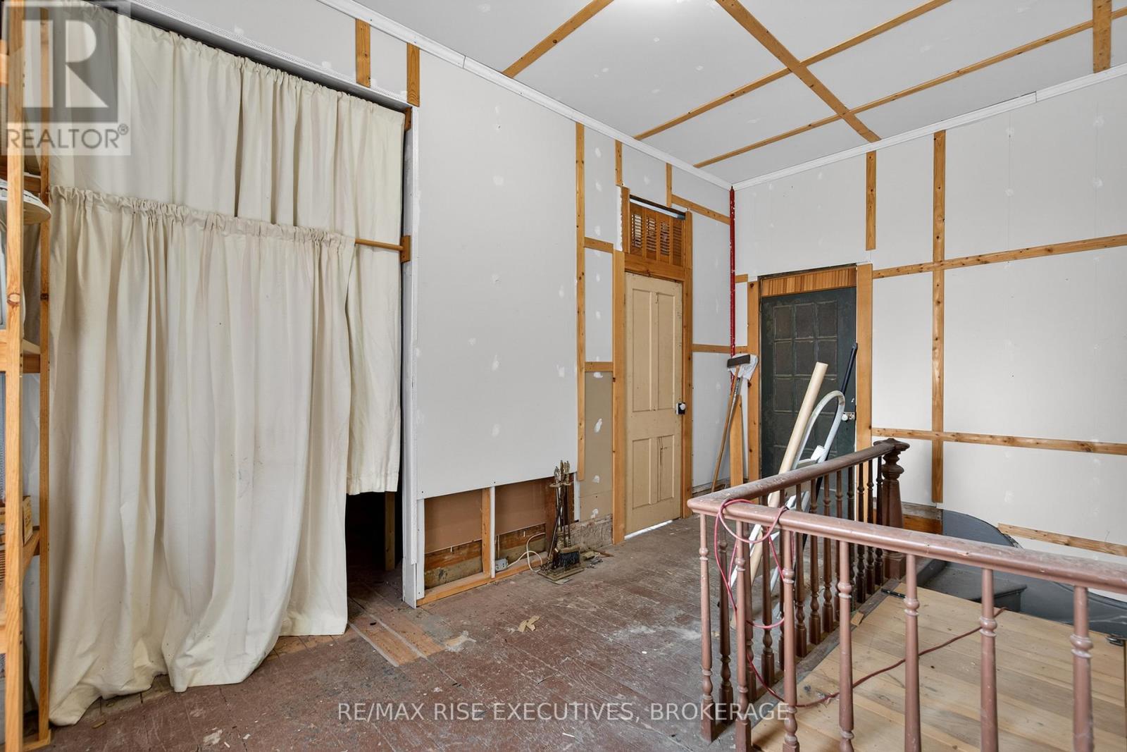 147 ST GEORGE STREET - 39