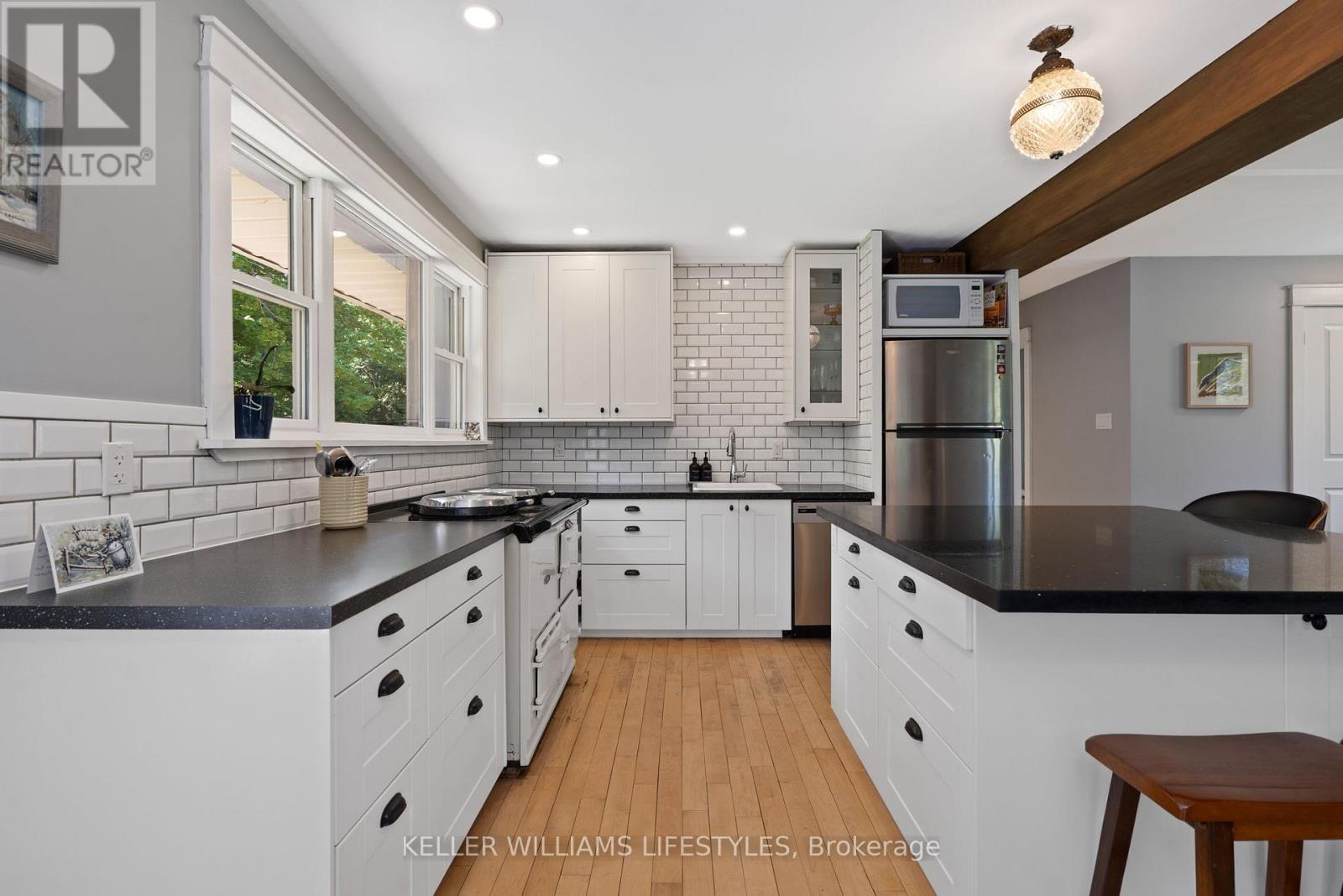 15083 MEDWAY ROAD - 28
