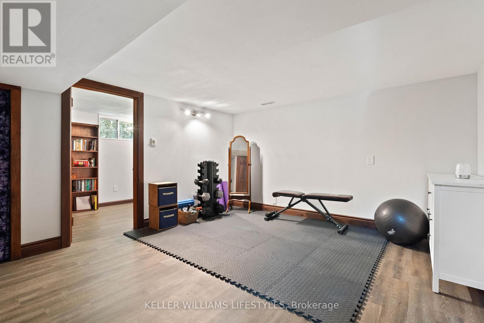 15083 MEDWAY ROAD - 35