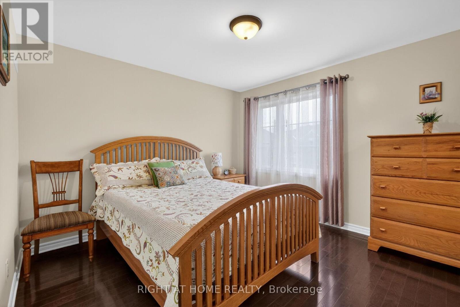 44 HAWKS LANDING CRESCENT - 25