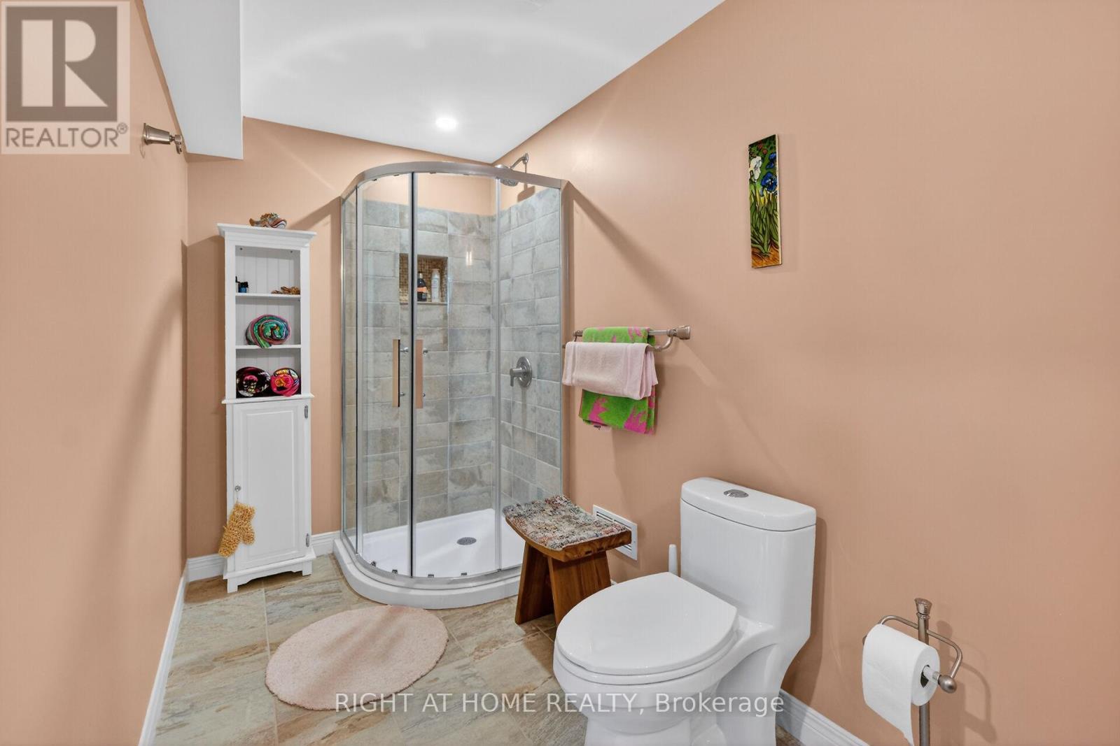 44 HAWKS LANDING CRESCENT - 42