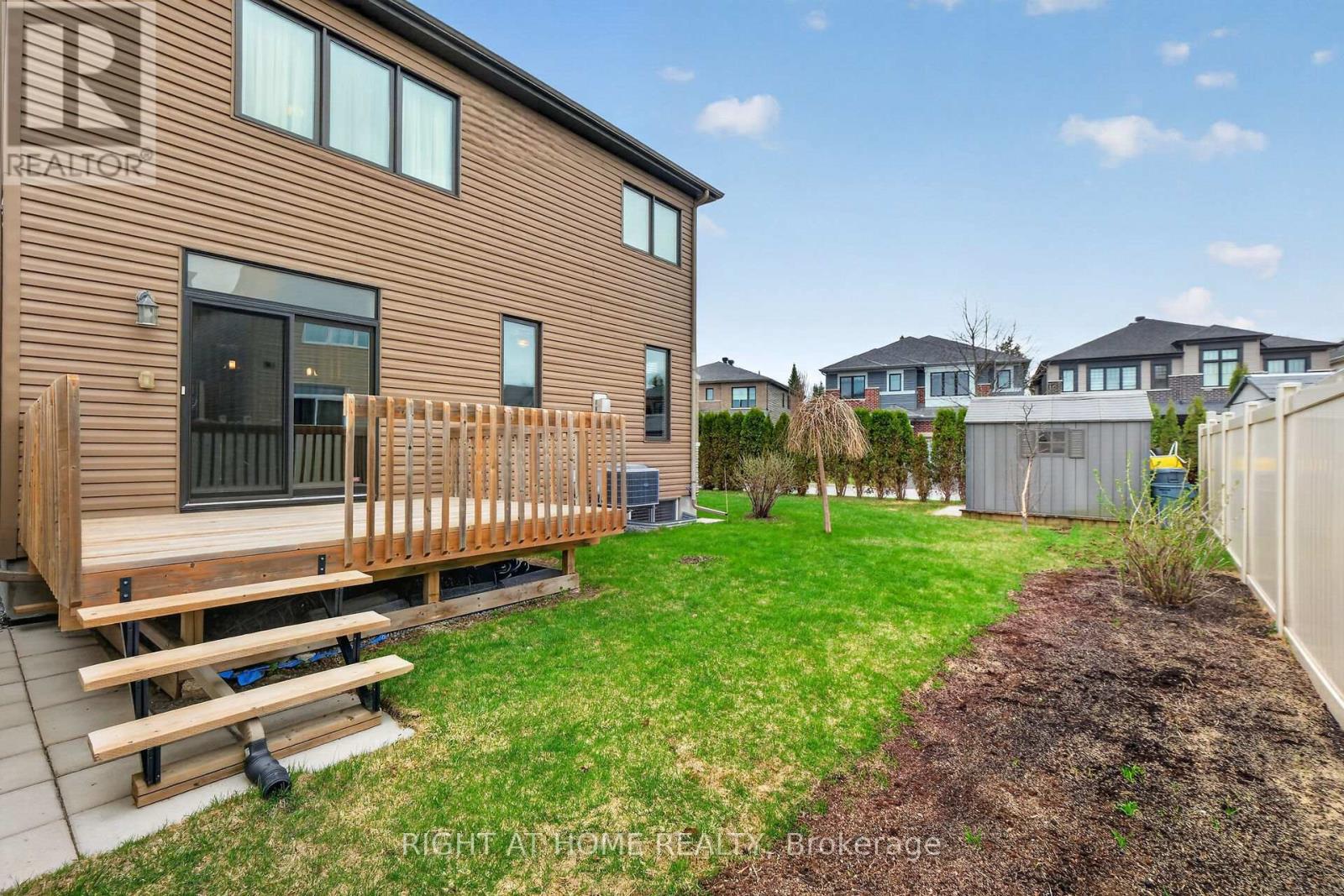 44 HAWKS LANDING CRESCENT - 45