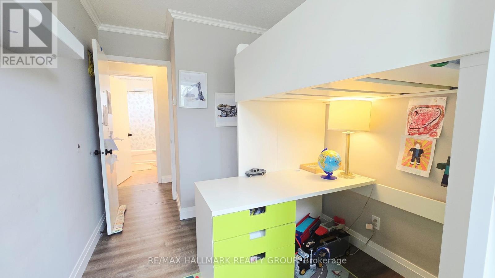 244 BALDWIN STREET - 17