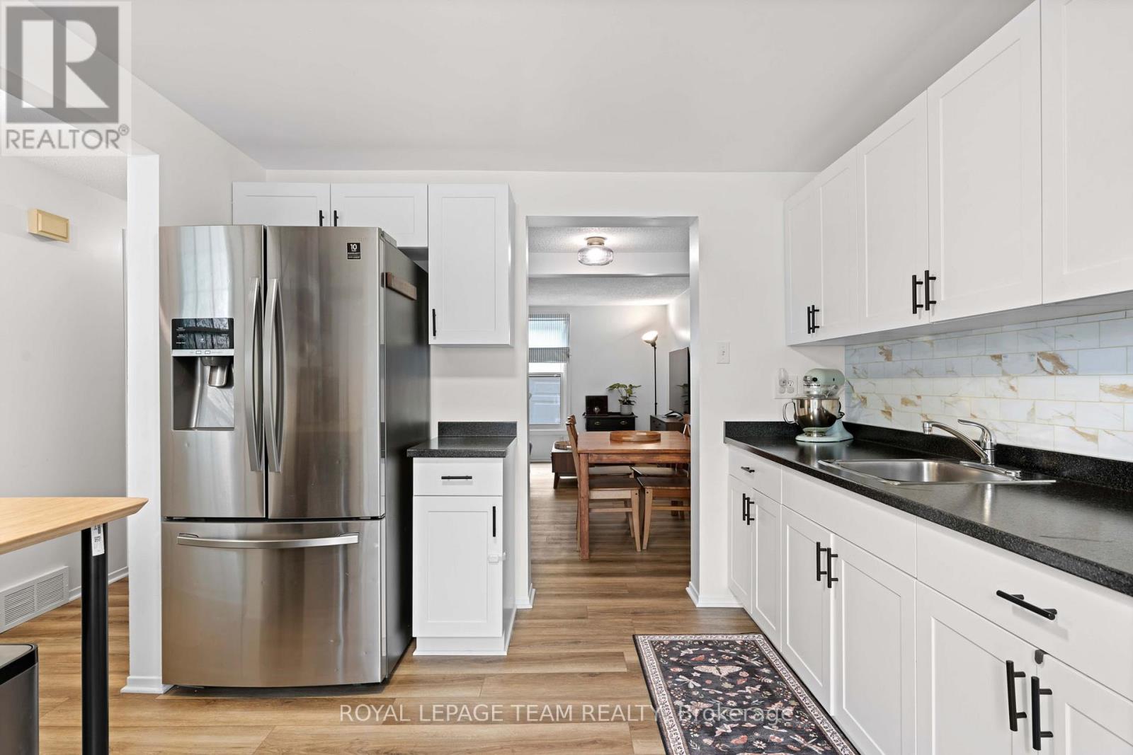 #42 1257 PRIORY LANE - 9