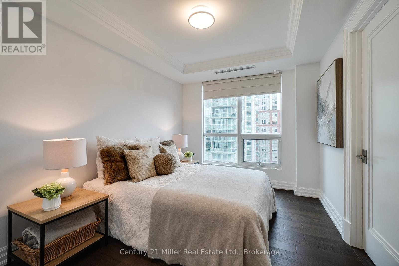 #802 2060 LAKESHORE ROAD - 21