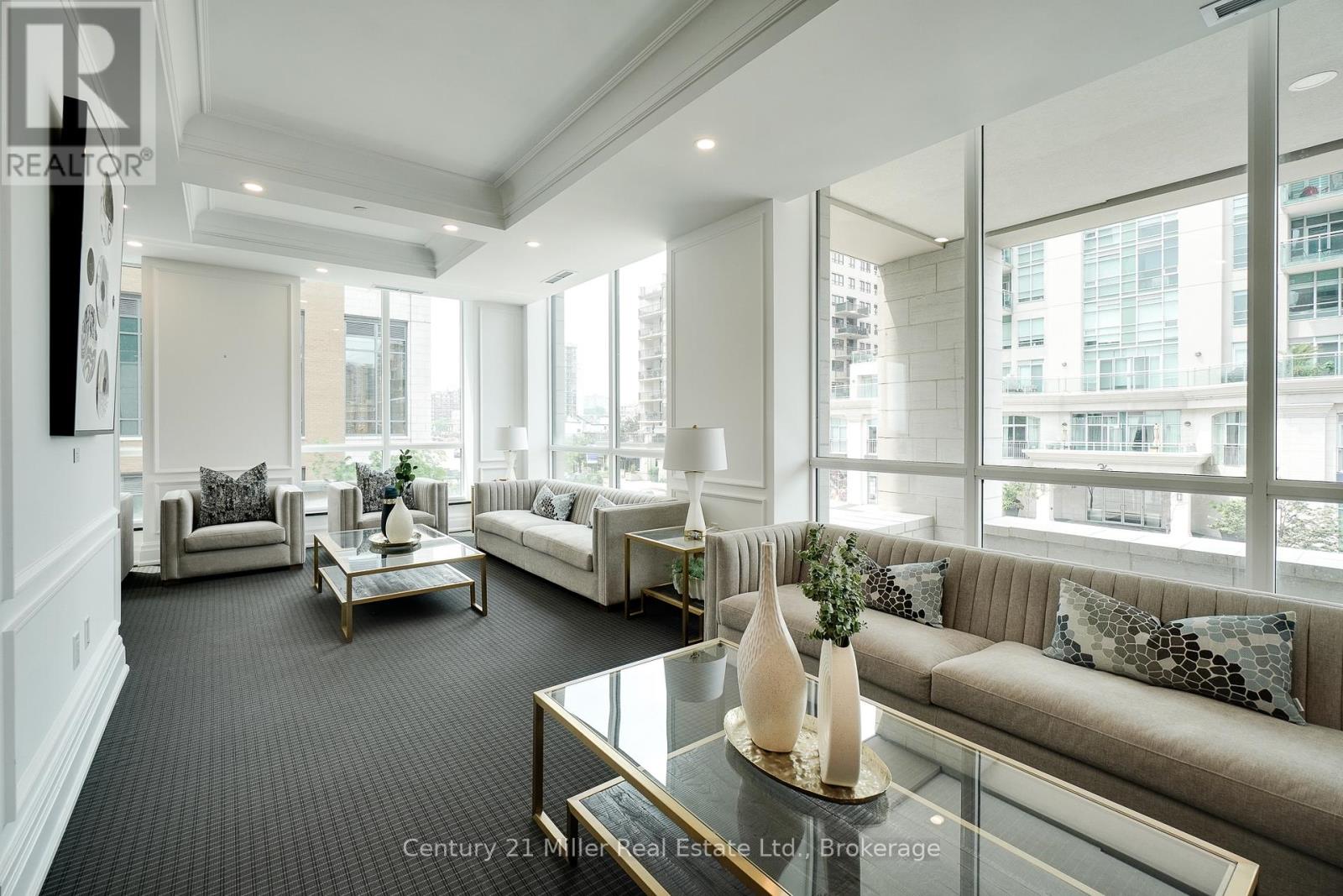 #802 2060 LAKESHORE ROAD - 33