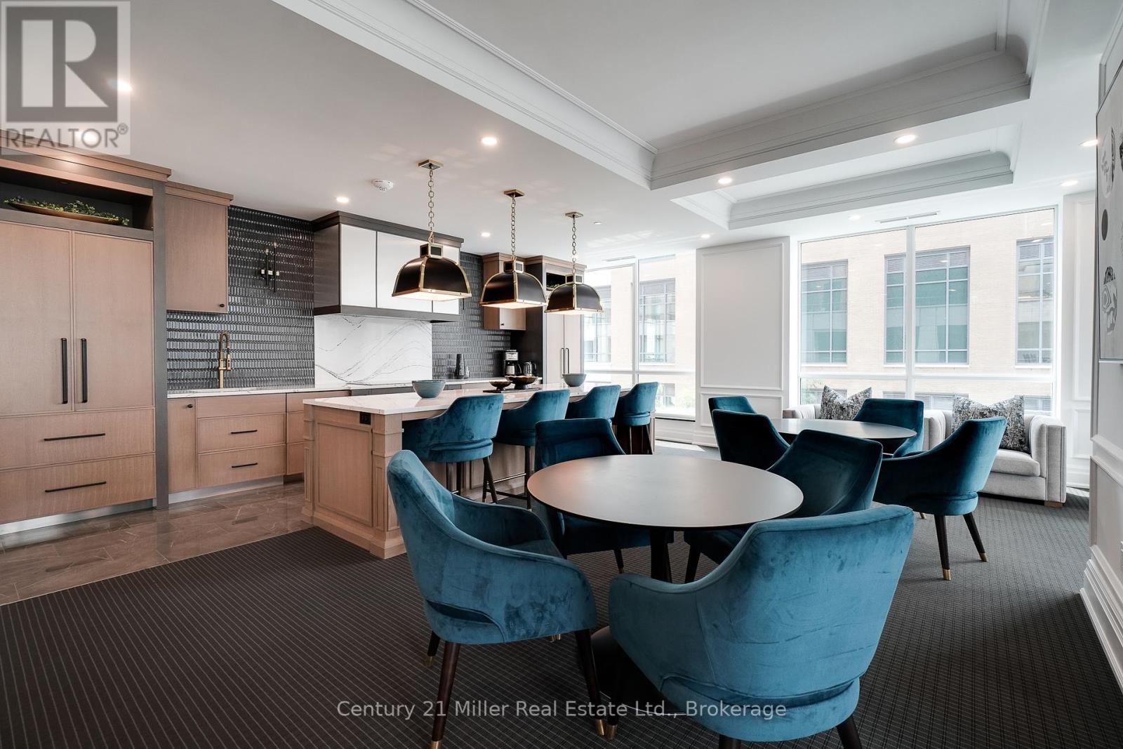 #802 2060 LAKESHORE ROAD - 34