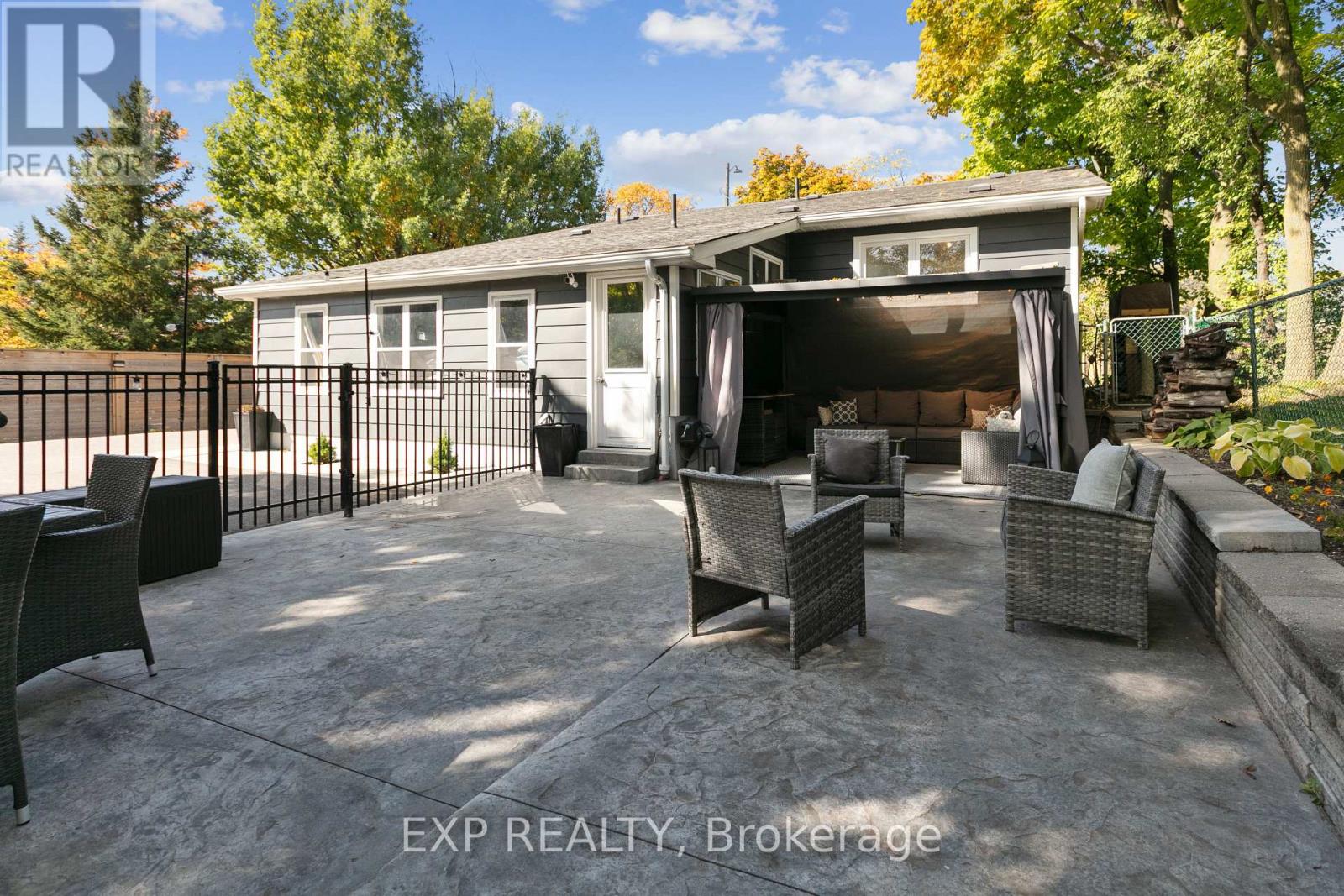 366 DUNDAS STREET E - Image 3