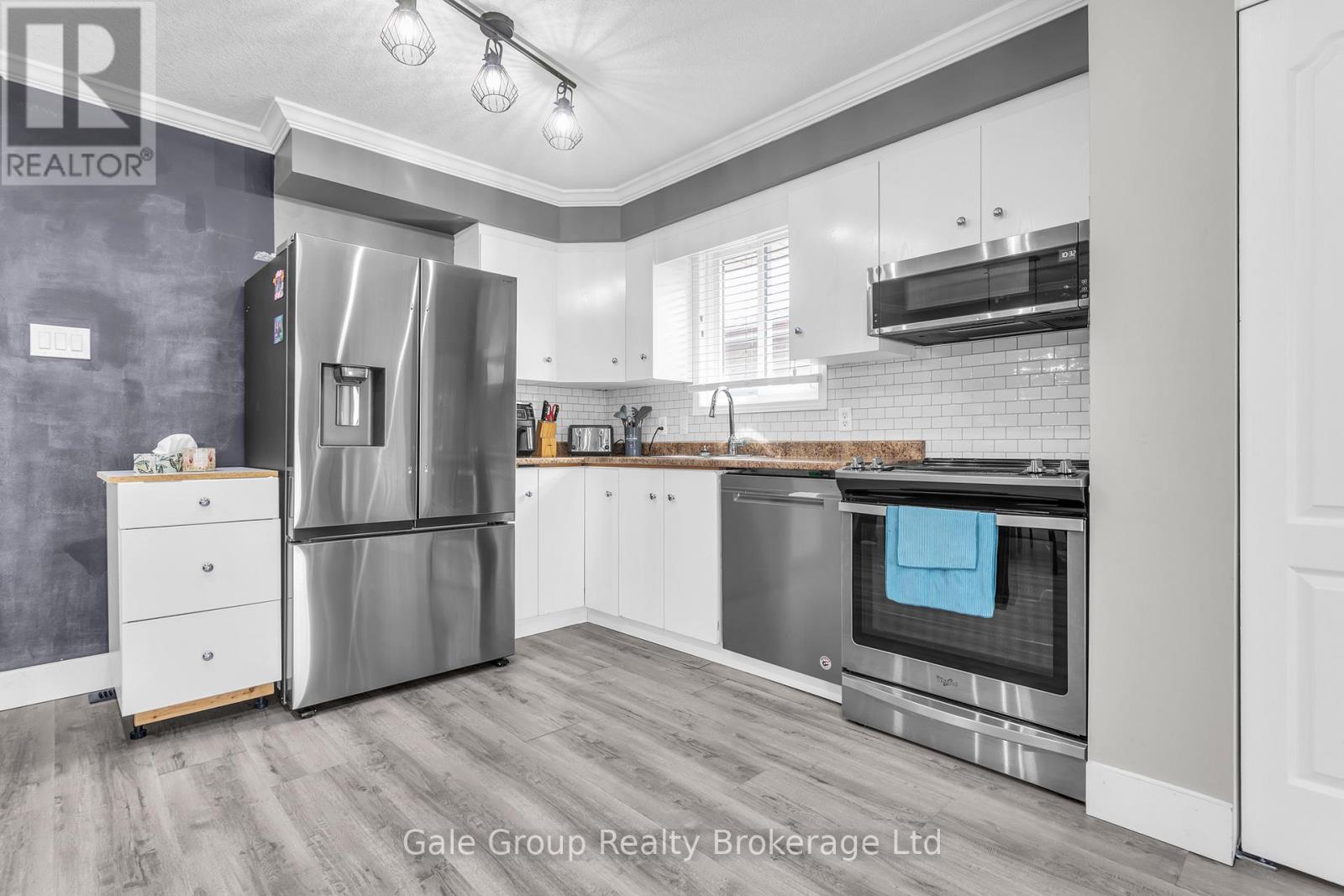 1137 PEARSON DRIVE - 7