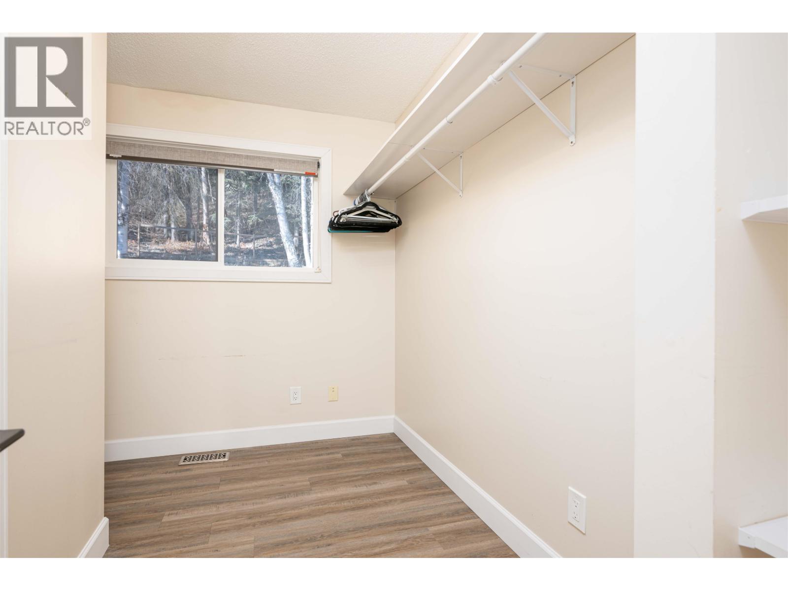 Photo 11 of 35 — 5861 BROCK DRIVE · Prince George, BC
