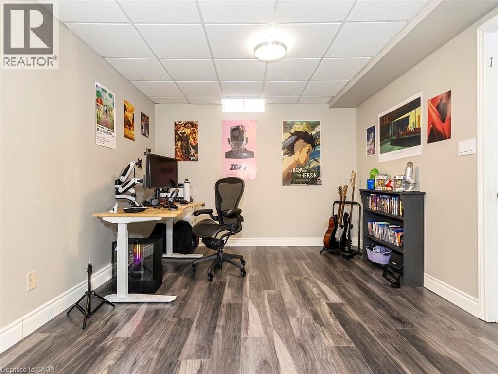19 GALLEY Road - 27