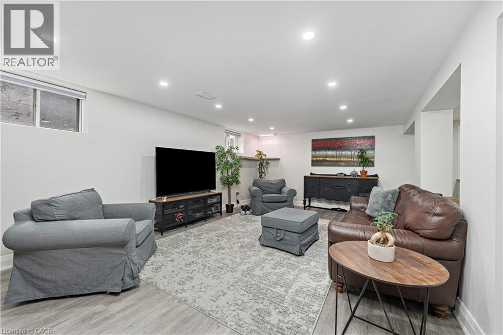 1063 MAPLEHURST Avenue - 14