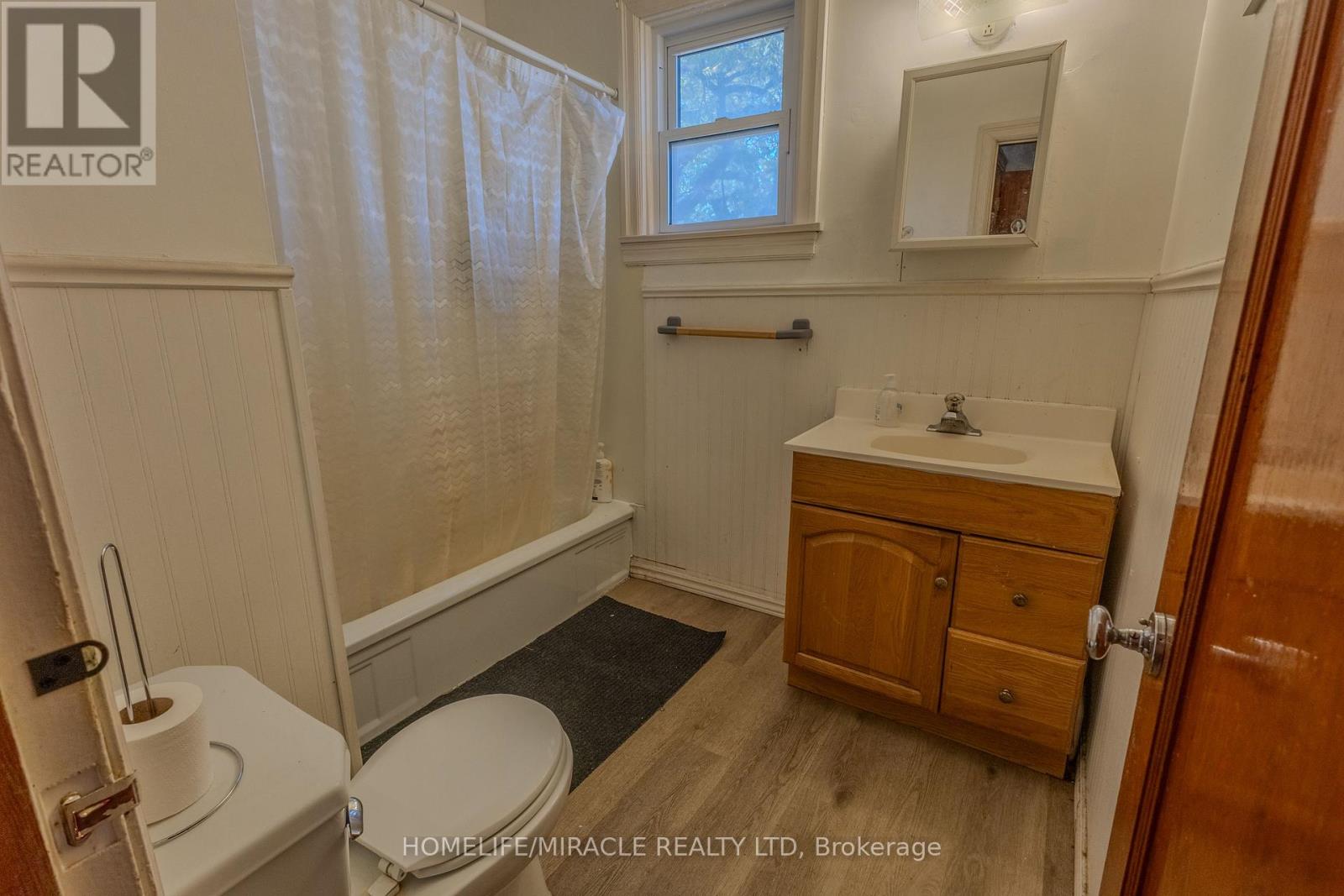 437 CLARKE ROAD - 6