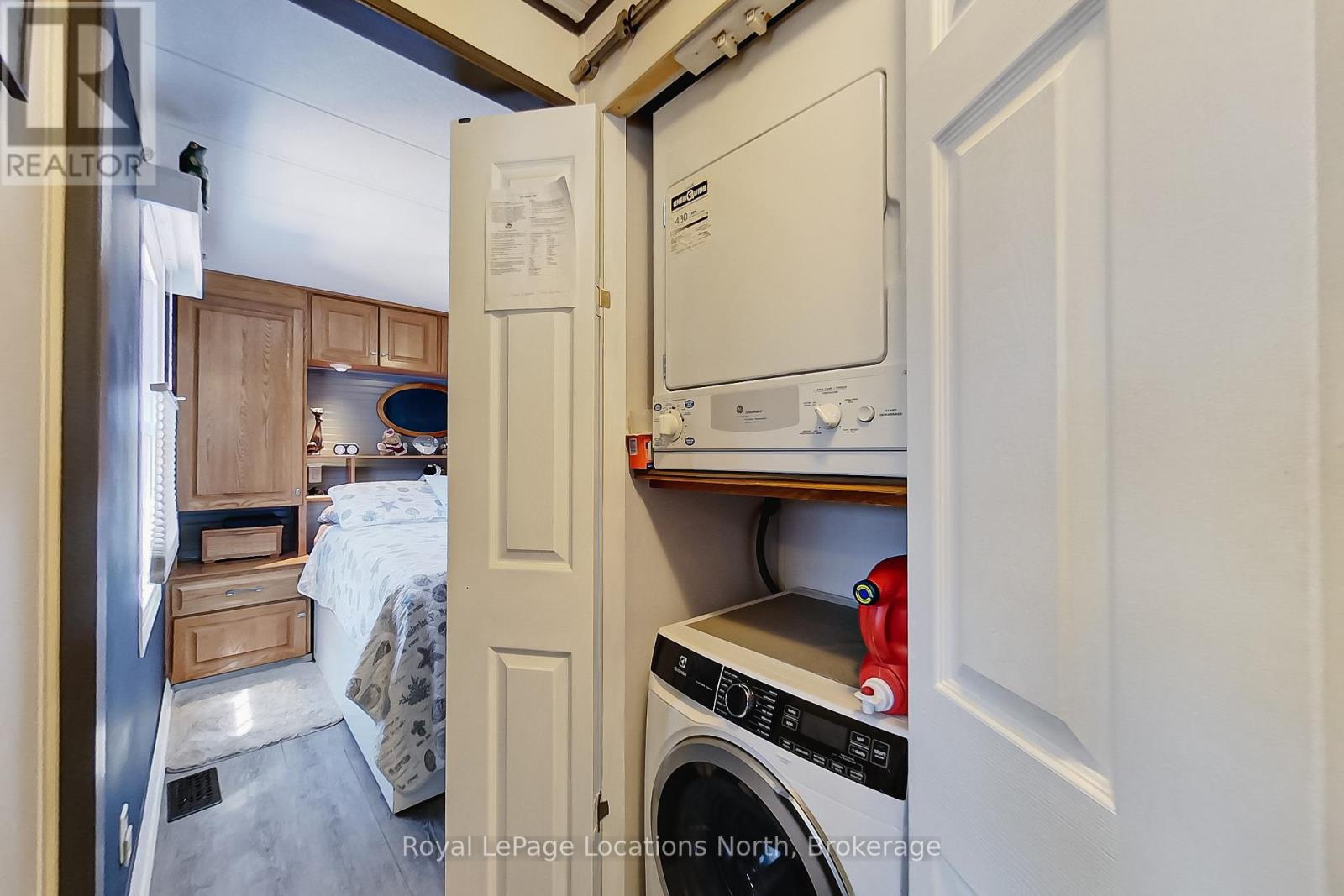18 PRINCE CHARLES AVENUE - 17
