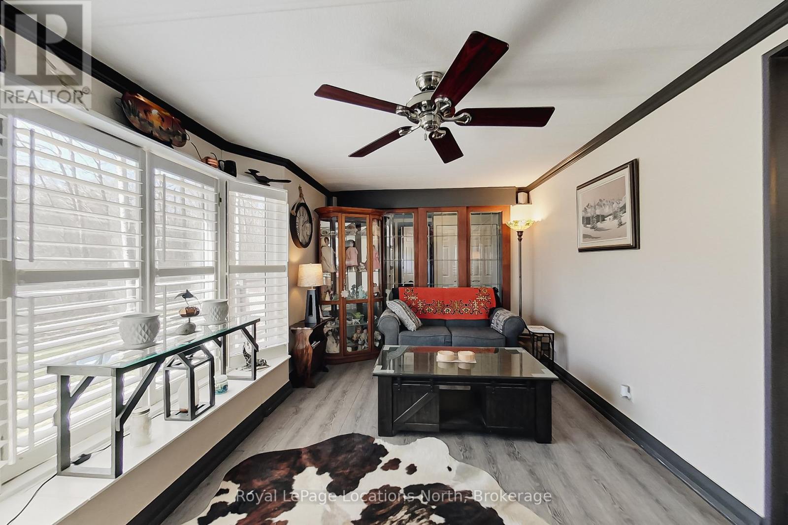 18 PRINCE CHARLES AVENUE - 27