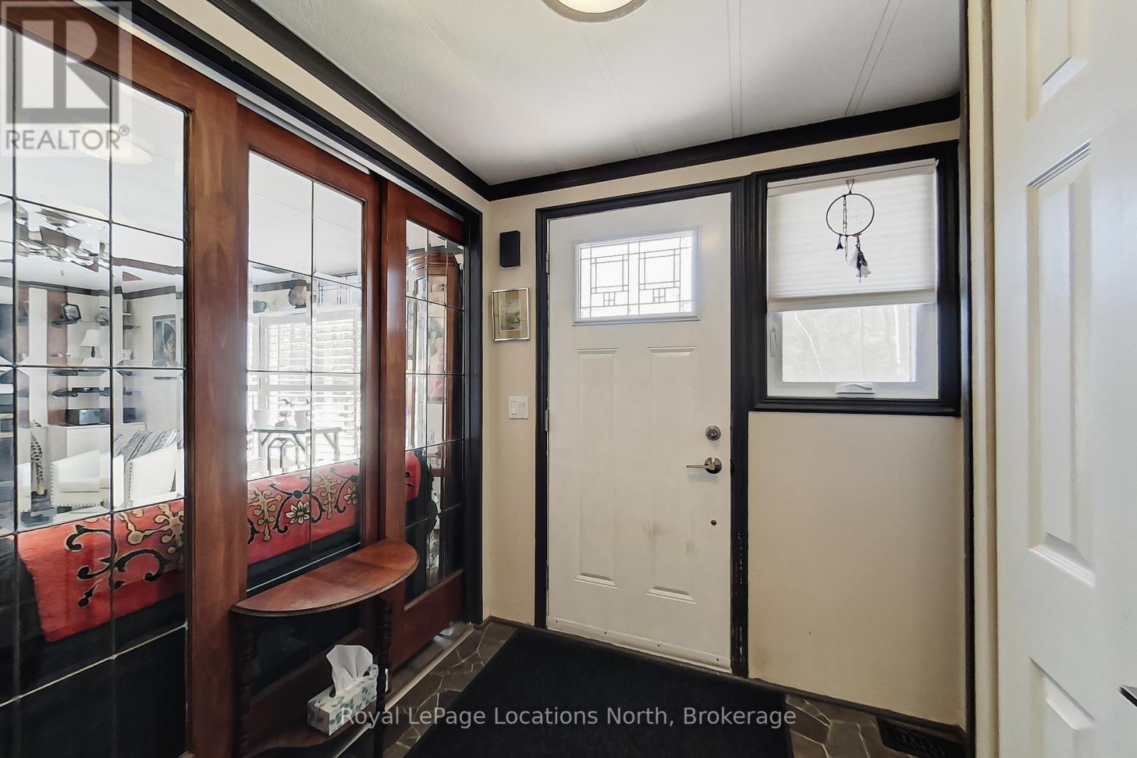 18 PRINCE CHARLES AVENUE - 29