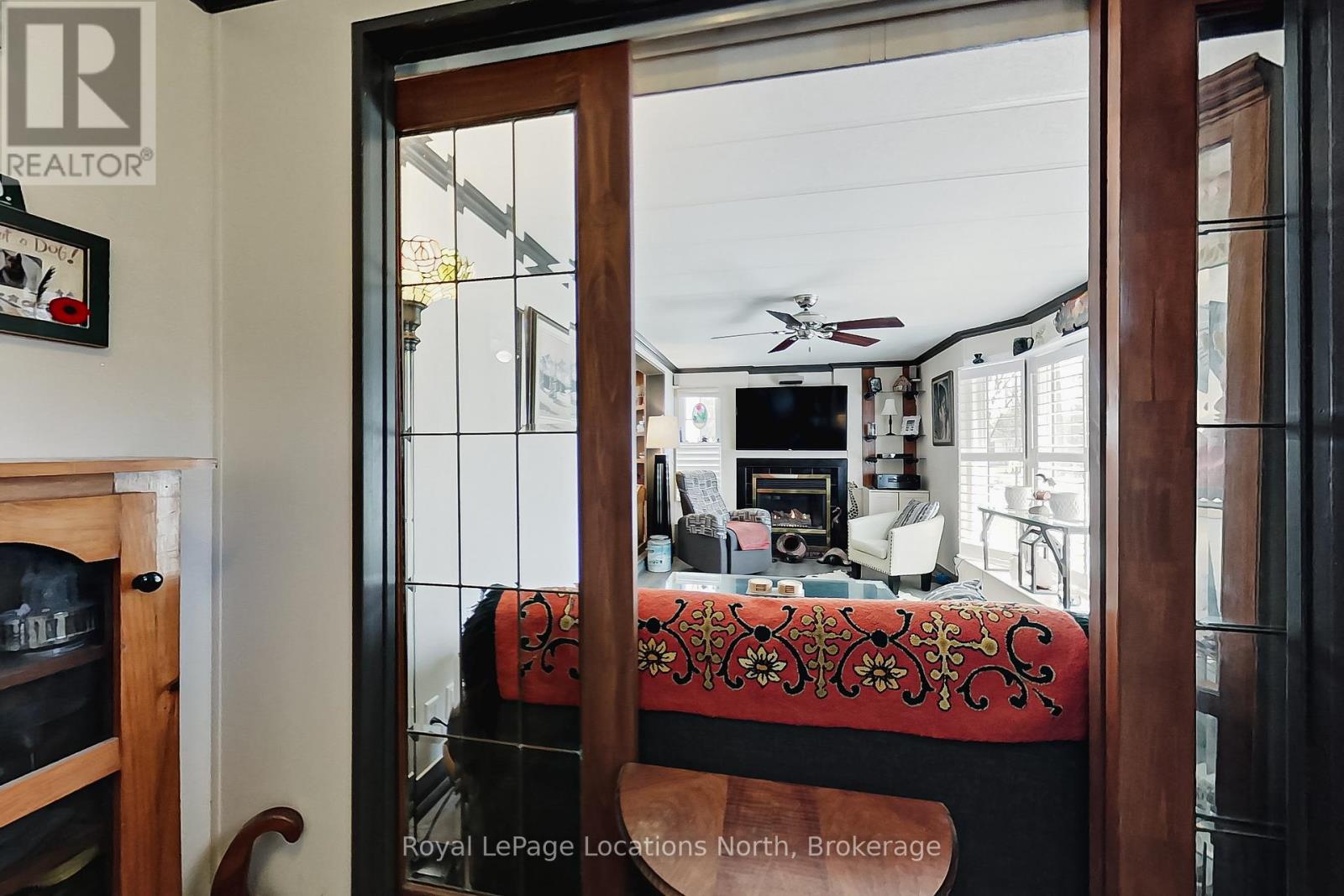 18 PRINCE CHARLES AVENUE - 31