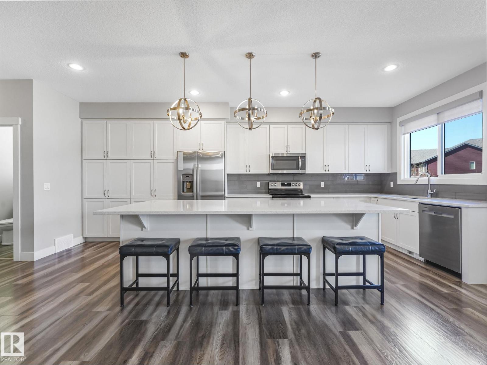 4260 CHARLES CL SW, Edmonton