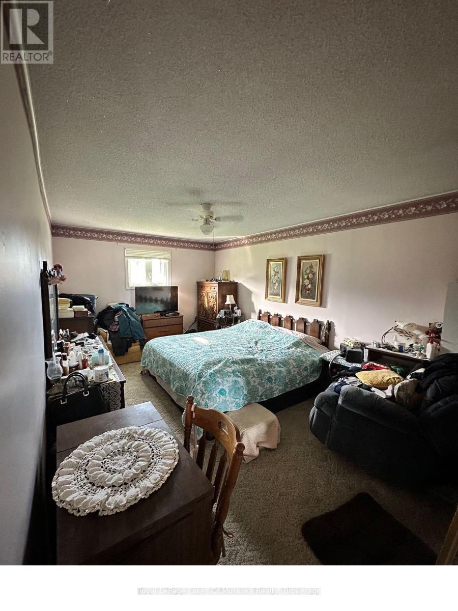 250 STEPHENSON RD 12 W ROAD - 16
