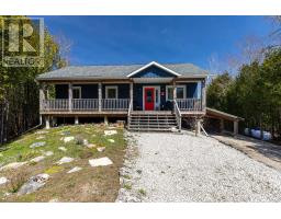 4576 Highway 6, Northern Bruce Peninsula, ON N0H1Z0 Photo 14