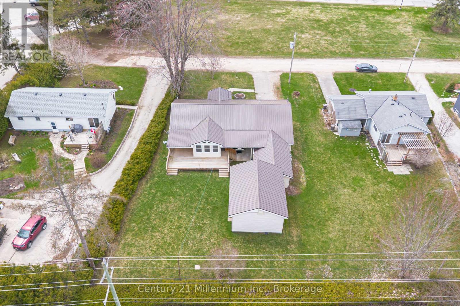 371 HUNTER STREET - 9