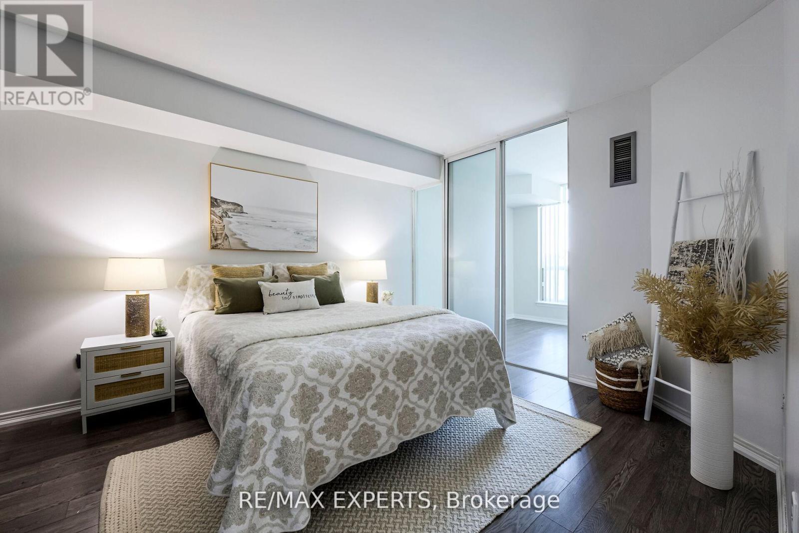 #1006 942 YONGE STREET - 26