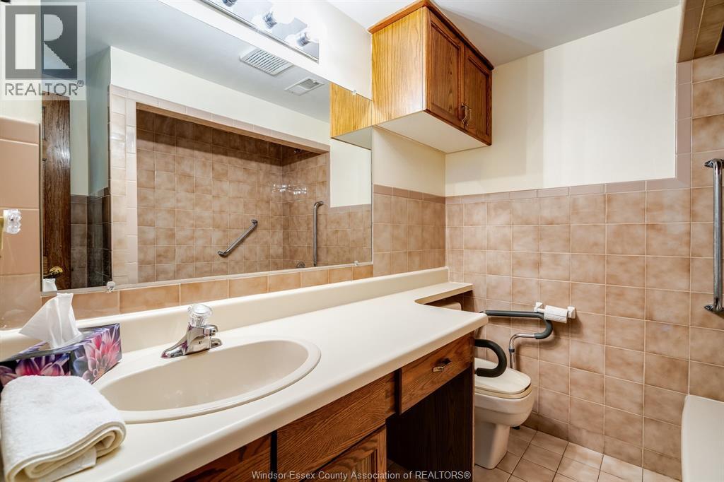 5 Lucy CRESCENT - 37
