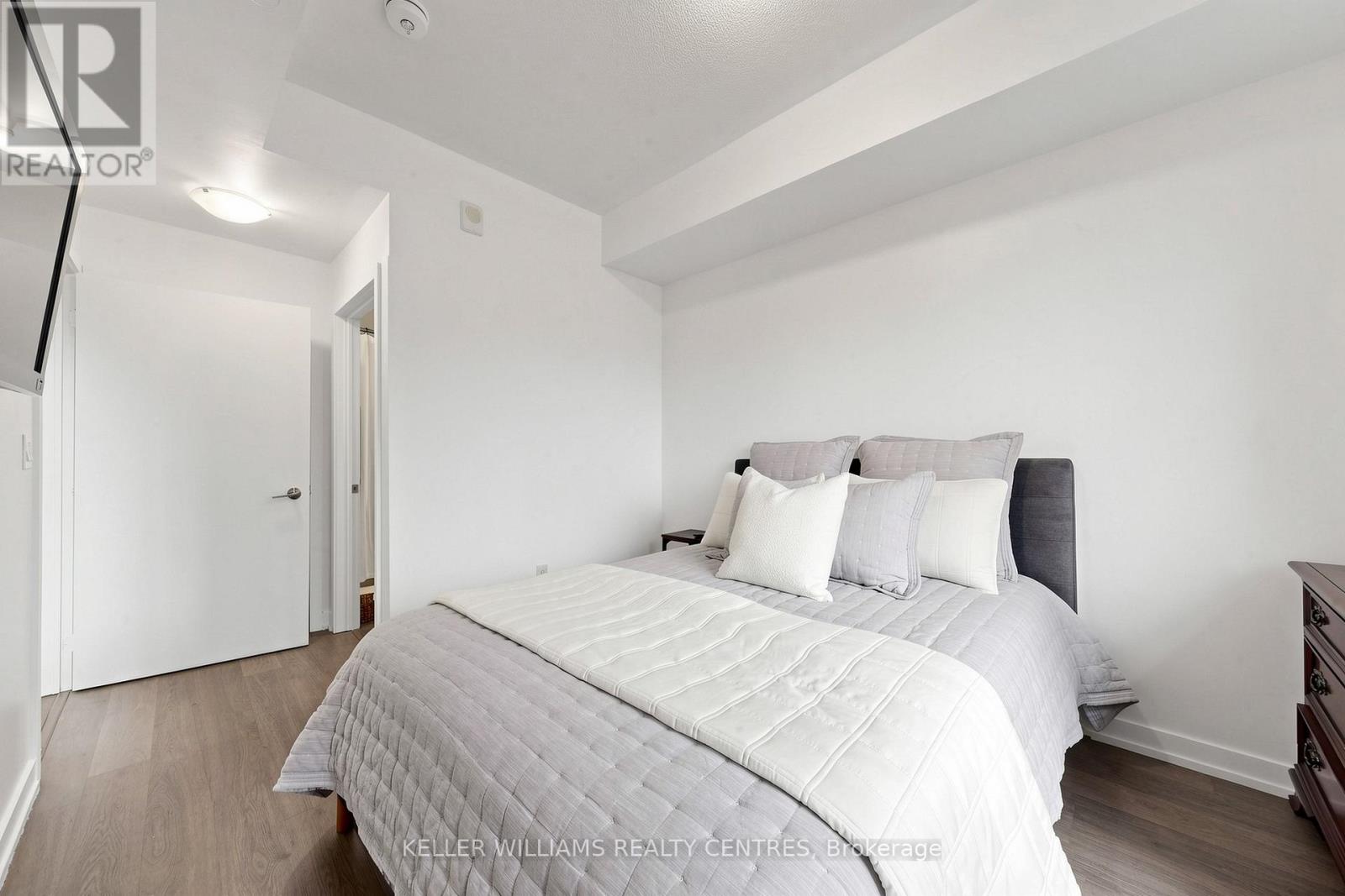 #101 555 WILLIAM GRAHAM DRIVE - 14