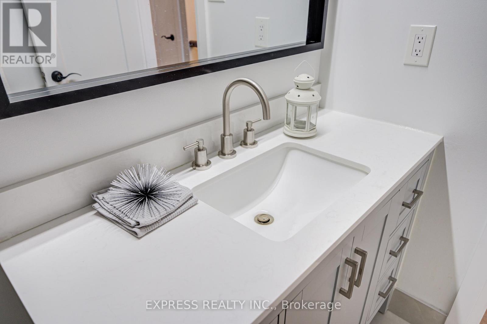 61 TROTHEN CIRCLE - 32