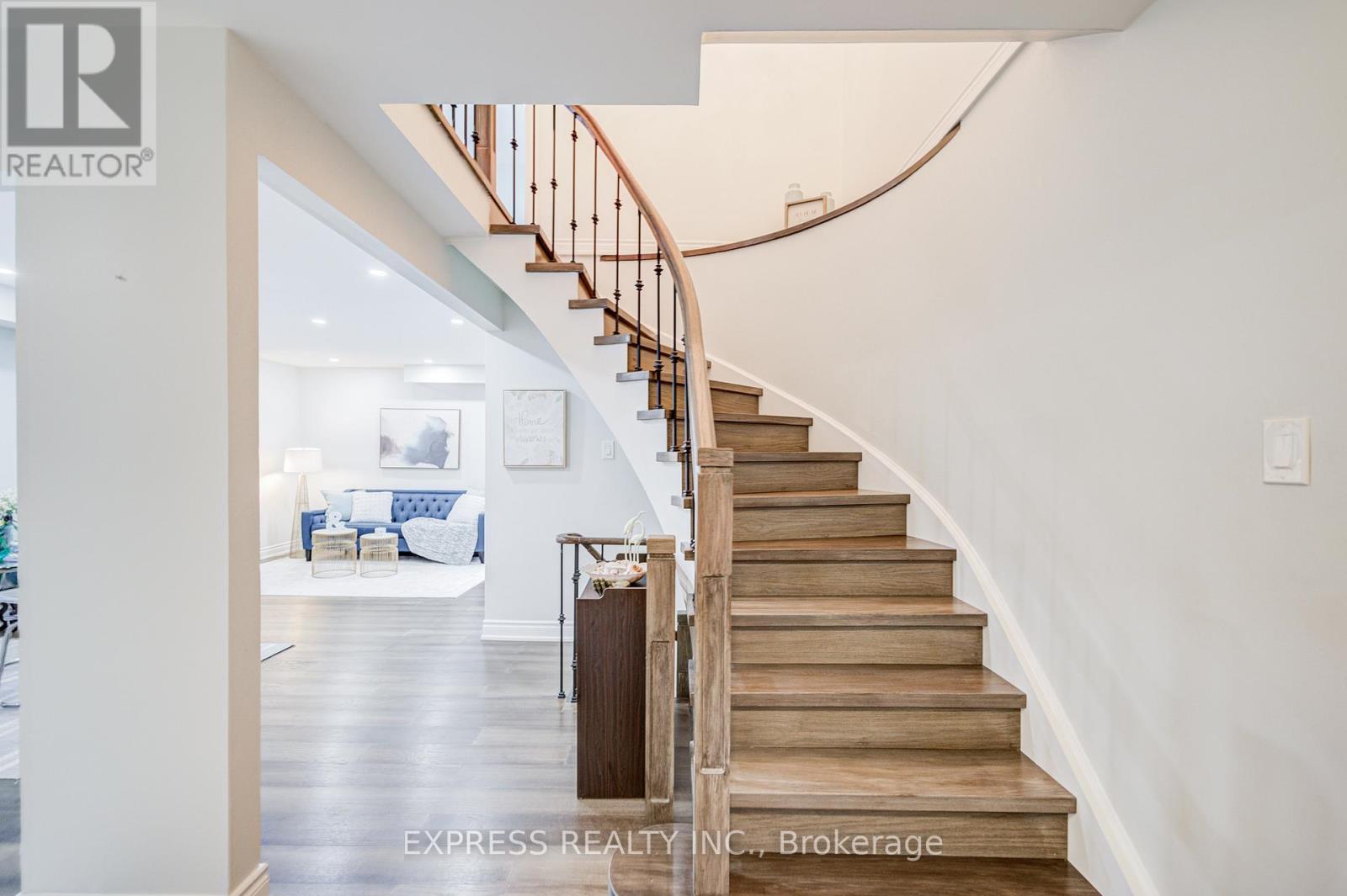 61 TROTHEN CIRCLE - 7