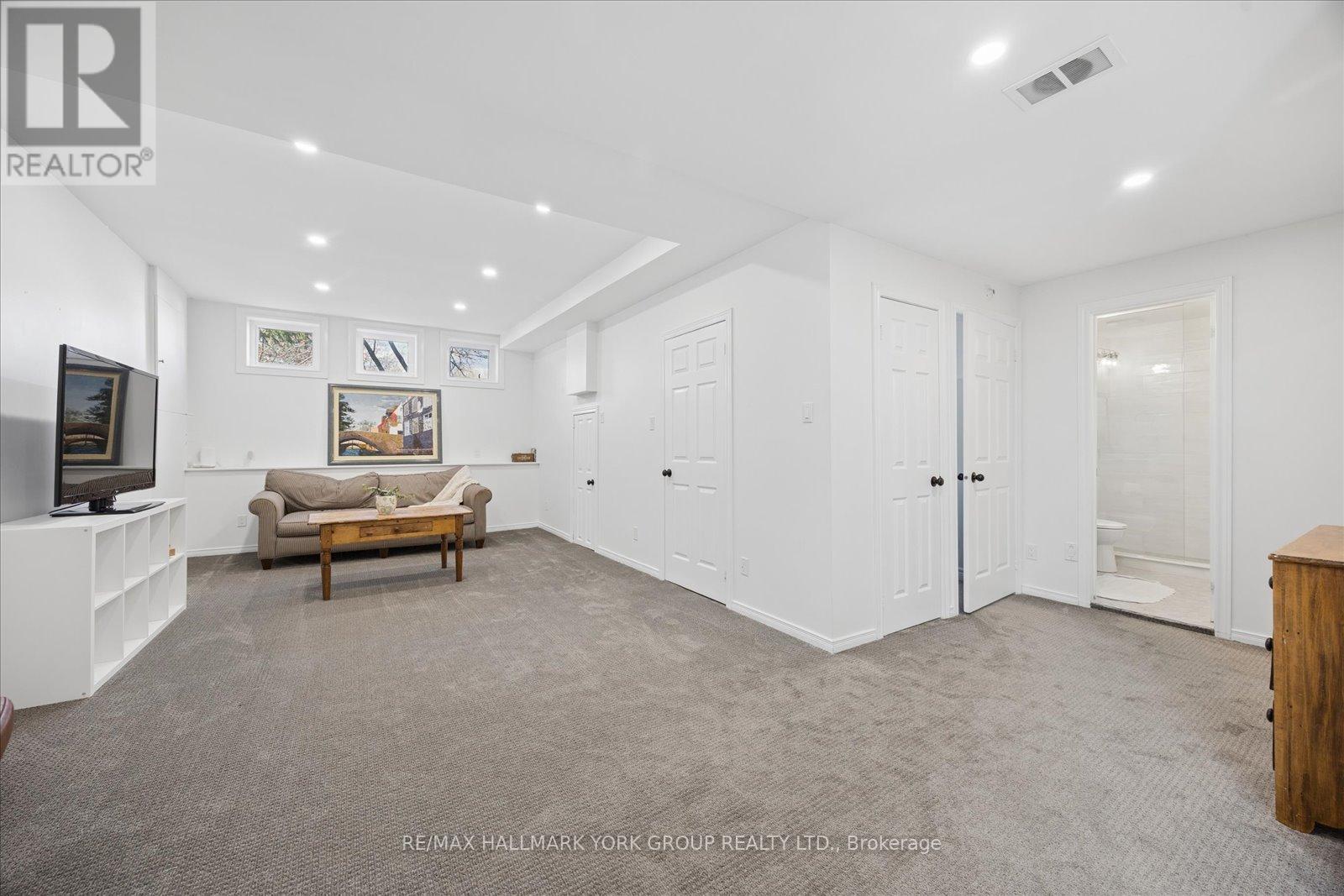 195 KING STREET - 25