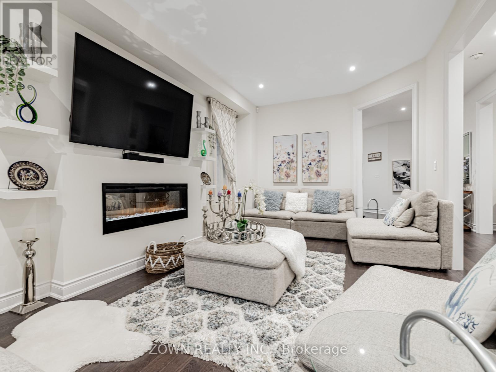 1352 BLACKMORE STREET - 10