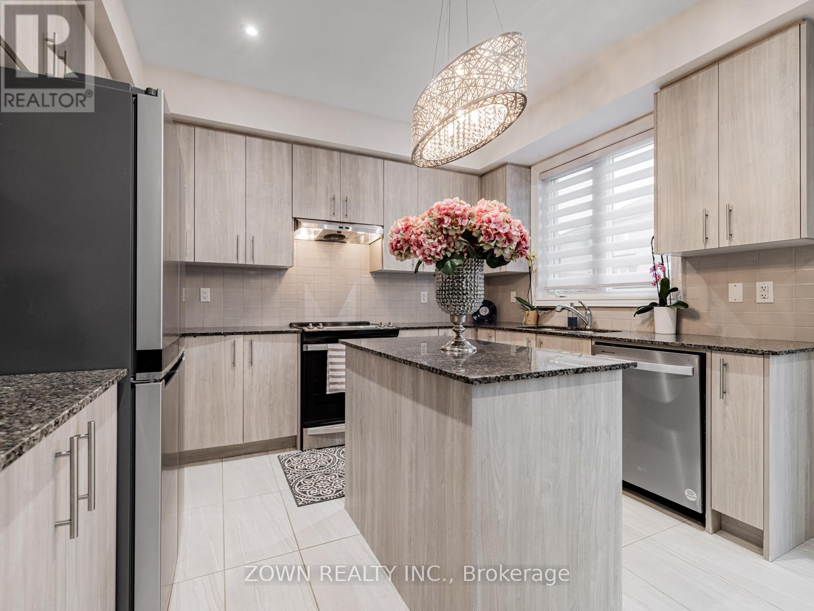 1352 BLACKMORE STREET - 12