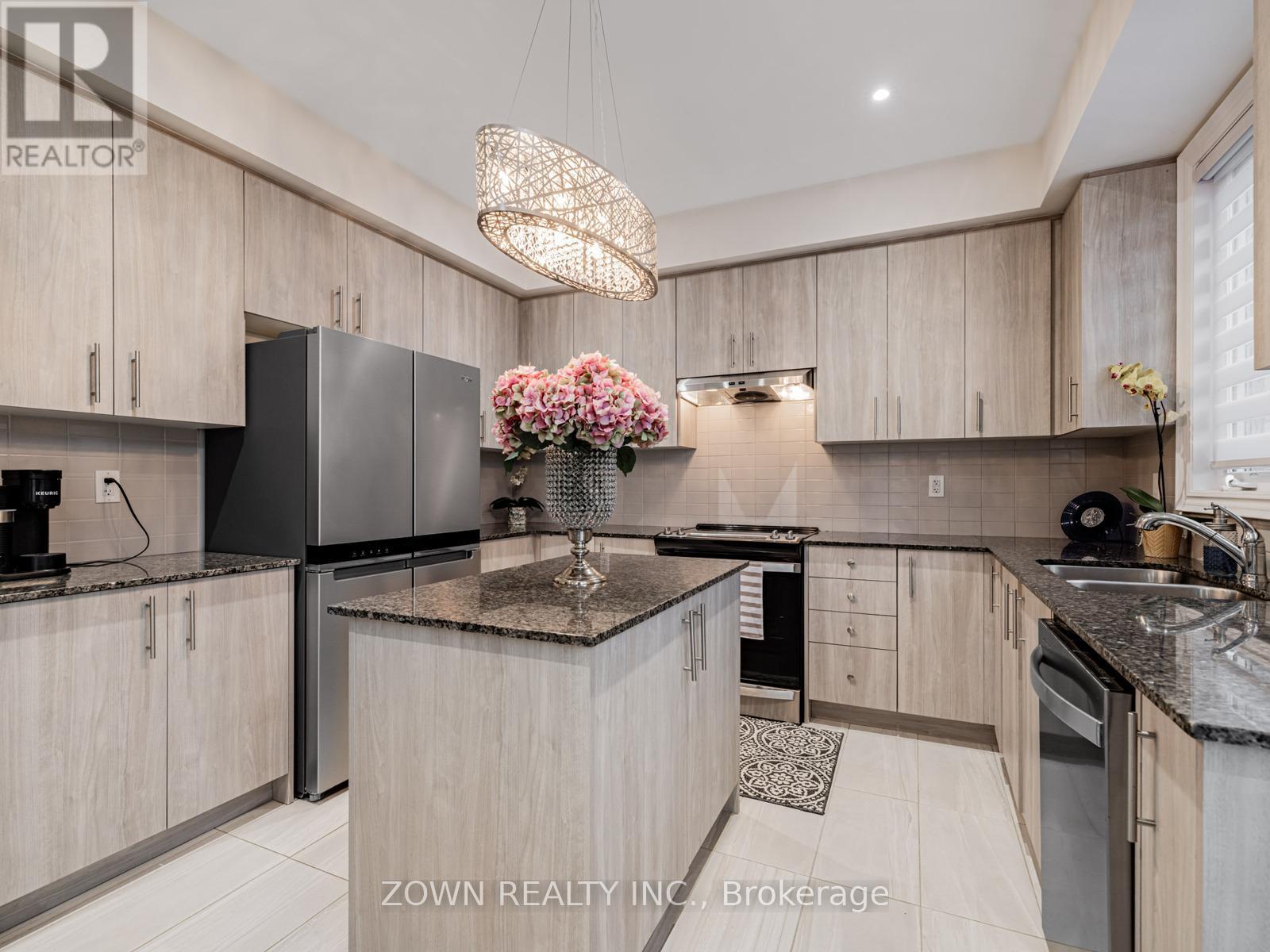 1352 BLACKMORE STREET - 13