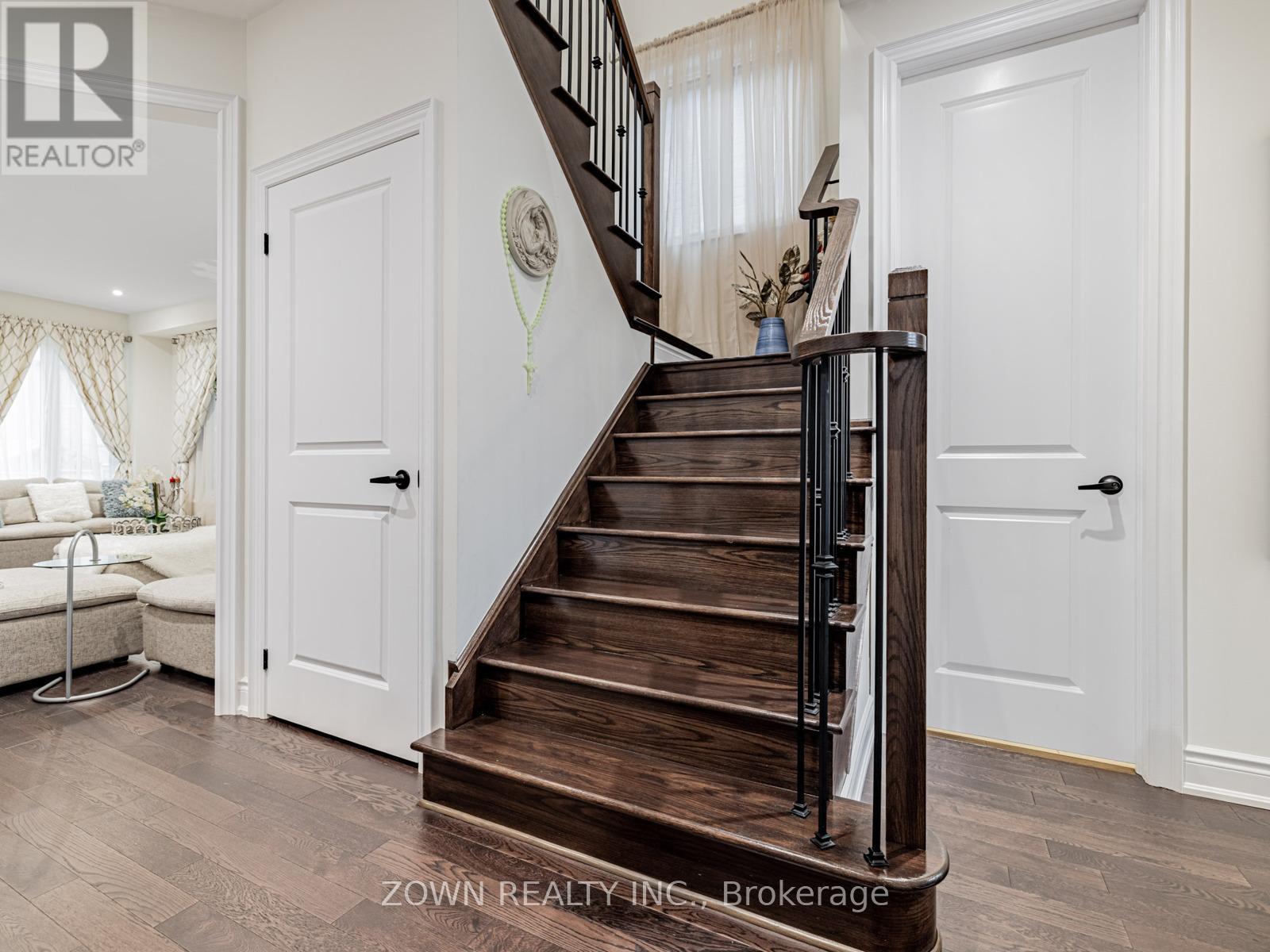 1352 BLACKMORE STREET - 17