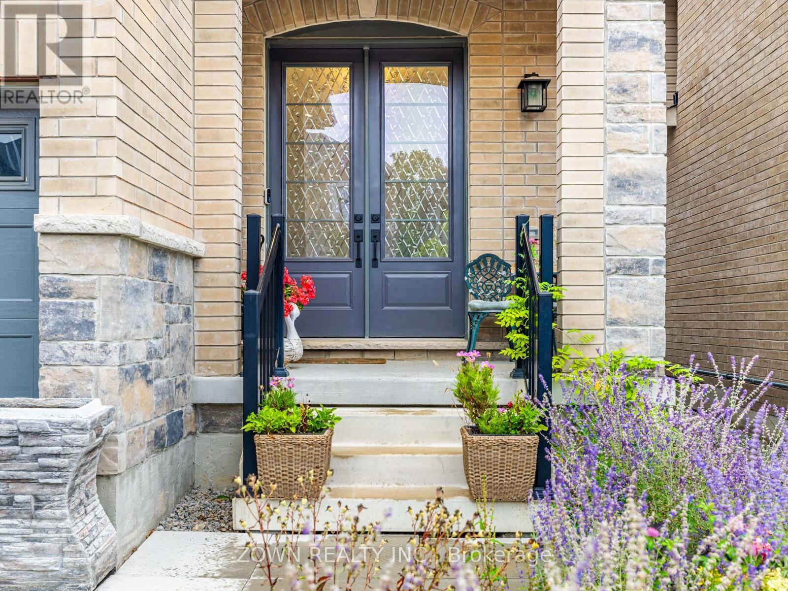 1352 BLACKMORE STREET - 2