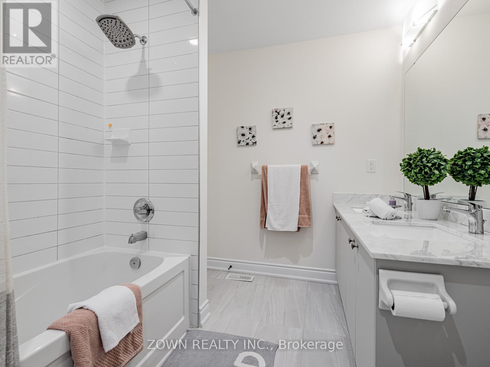 1352 BLACKMORE STREET - 25