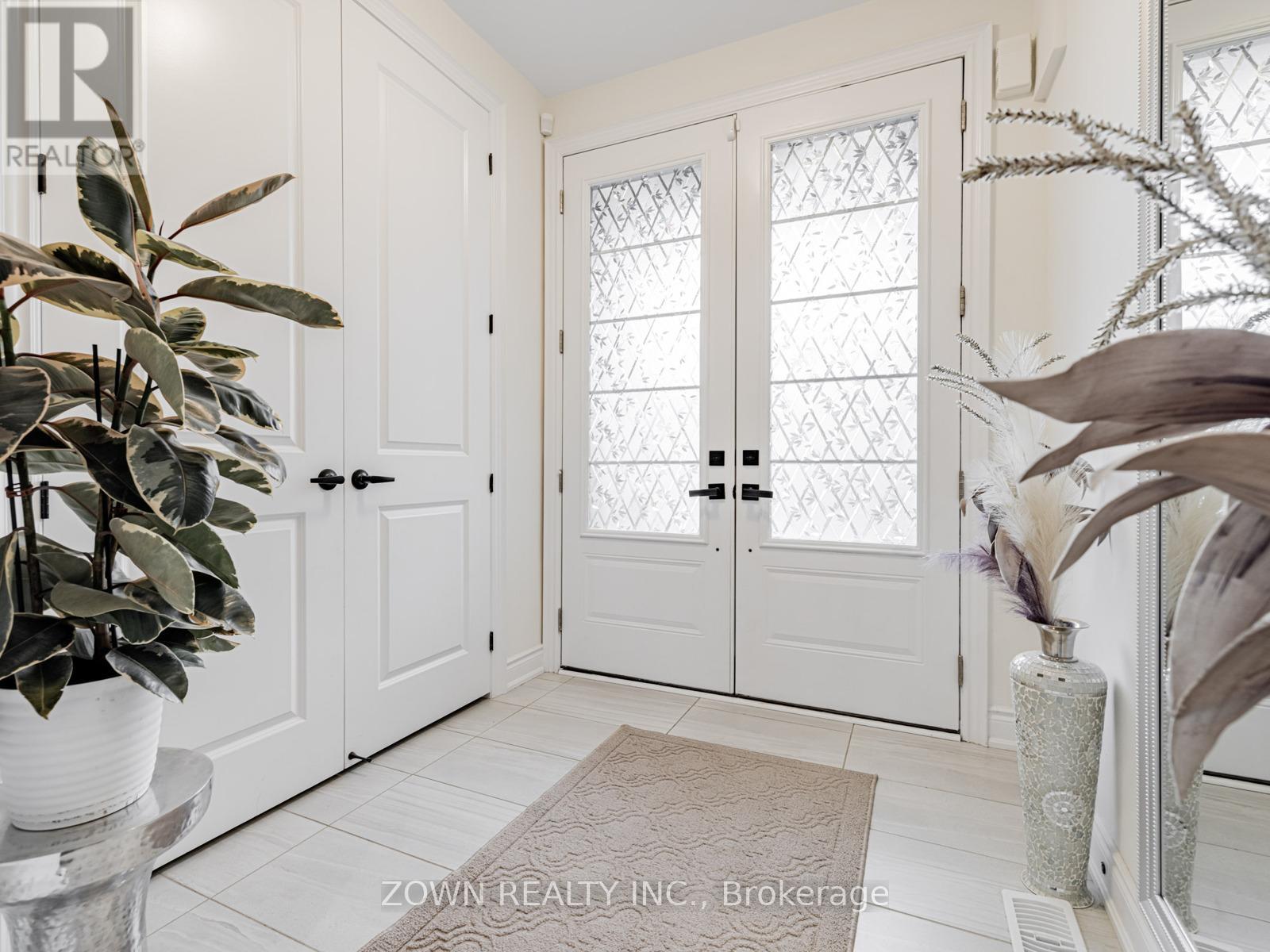 1352 BLACKMORE STREET - 3