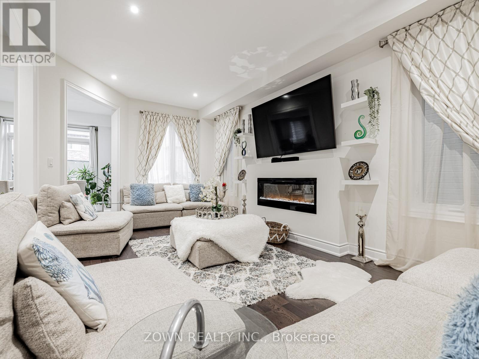 1352 BLACKMORE STREET - 9